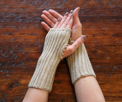 How to knit fingerless gloves for beginners - Easy tutorial [+video]