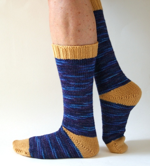 Sling Heel Socks - v e r y p i n k . c o m - knitting patterns and ...