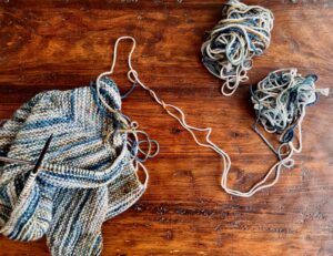 How to tighten loose stitches in knitting and german short rows - La Maison  Rililie