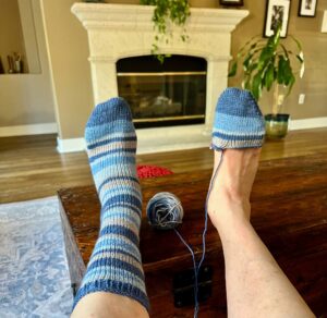 Socks on 9 Circulars - v e r y p i n k . c o m - knitting patterns and  video tutorials